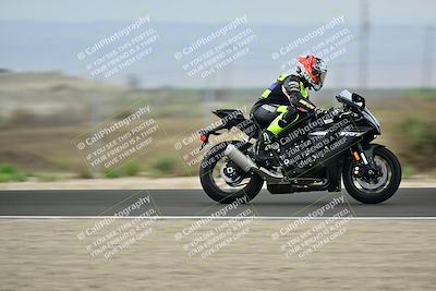 media/Apr-18-2025-TrackDaz (Fri) [[45f5874c44]]/C Group/Session 1 (Turn 7)/